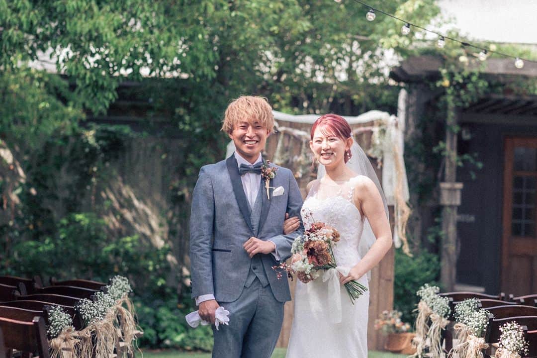 BARN&FOREST148さんのインスタグラム写真 - (BARN&FOREST148Instagram)「@barn_and_forest148 #100年後も語り継がれる結婚式 ・ ・ This must be the place…*  ブライダルフェアのご予約やお問合せは InstagramのDMでも承っております*  #ガーデンウエディング  #ガーデン挙式 #結婚式ツーショット #ツーショット #ラスティックウェディング #rusticwedding #結婚式 #挙式写真 #千葉花嫁 #ナチュラルウエディング #バーンアンドフォレスト148 #ウエディングフォト #結婚式写真 #ウエディング撮影 #barnandforest148 #卒花嫁 #プレ花嫁 #千葉結婚式 #バーンウエディング #weddingphotography #barnwedding #バーンアンドフォレスト #148花嫁 #流山おおたかの森 #千葉結婚式場 #結婚式場」8月25日 21時00分 - barn_and_forest148