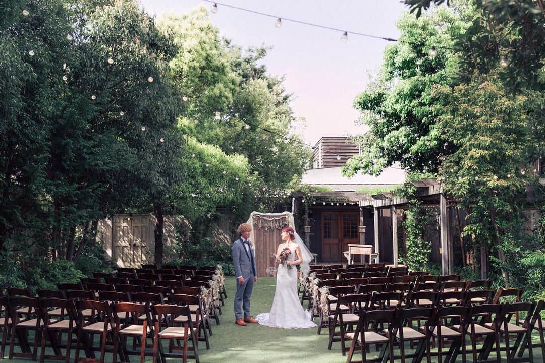 BARN&FOREST148さんのインスタグラム写真 - (BARN&FOREST148Instagram)「@barn_and_forest148 #100年後も語り継がれる結婚式 ・ ・ This must be the place…*  ブライダルフェアのご予約やお問合せは InstagramのDMでも承っております*  #ガーデンウエディング  #ガーデン挙式 #結婚式ツーショット #ツーショット #ラスティックウェディング #rusticwedding #結婚式 #挙式写真 #千葉花嫁 #ナチュラルウエディング #バーンアンドフォレスト148 #ウエディングフォト #結婚式写真 #ウエディング撮影 #barnandforest148 #卒花嫁 #プレ花嫁 #千葉結婚式 #バーンウエディング #weddingphotography #barnwedding #バーンアンドフォレスト #148花嫁 #流山おおたかの森 #千葉結婚式場 #結婚式場」8月25日 21時00分 - barn_and_forest148