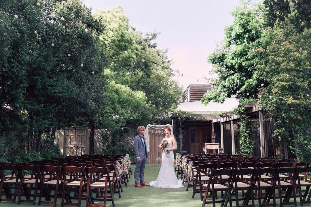 BARN&FOREST148さんのインスタグラム写真 - (BARN&FOREST148Instagram)「@barn_and_forest148 #100年後も語り継がれる結婚式 ・ ・ This must be the place…*  ブライダルフェアのご予約やお問合せは InstagramのDMでも承っております*  #ガーデンウエディング  #ガーデン挙式 #結婚式ツーショット #ツーショット #ラスティックウェディング #rusticwedding #結婚式 #挙式写真 #千葉花嫁 #ナチュラルウエディング #バーンアンドフォレスト148 #ウエディングフォト #結婚式写真 #ウエディング撮影 #barnandforest148 #卒花嫁 #プレ花嫁 #千葉結婚式 #バーンウエディング #weddingphotography #barnwedding #バーンアンドフォレスト #148花嫁 #流山おおたかの森 #千葉結婚式場 #結婚式場」8月25日 21時00分 - barn_and_forest148