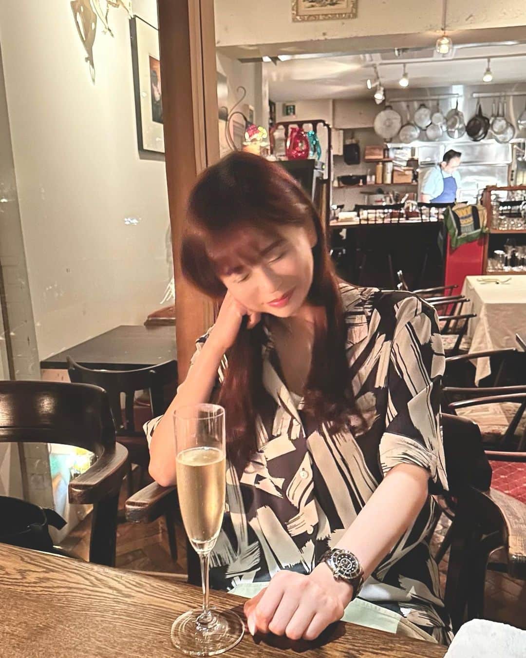 青山愛菜のインスタグラム：「🍾」