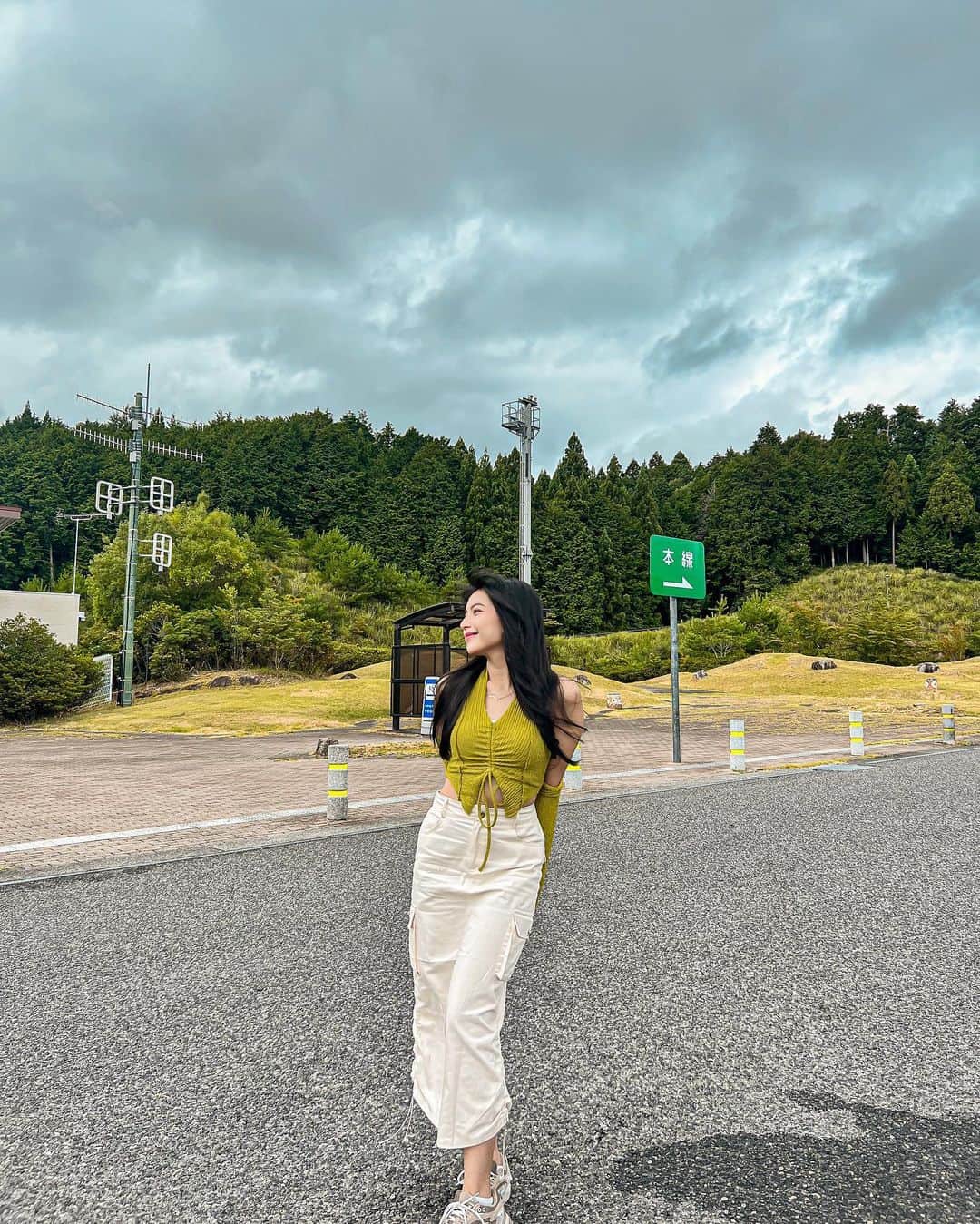 シャニア・グラシアのインスタグラム：「august.」