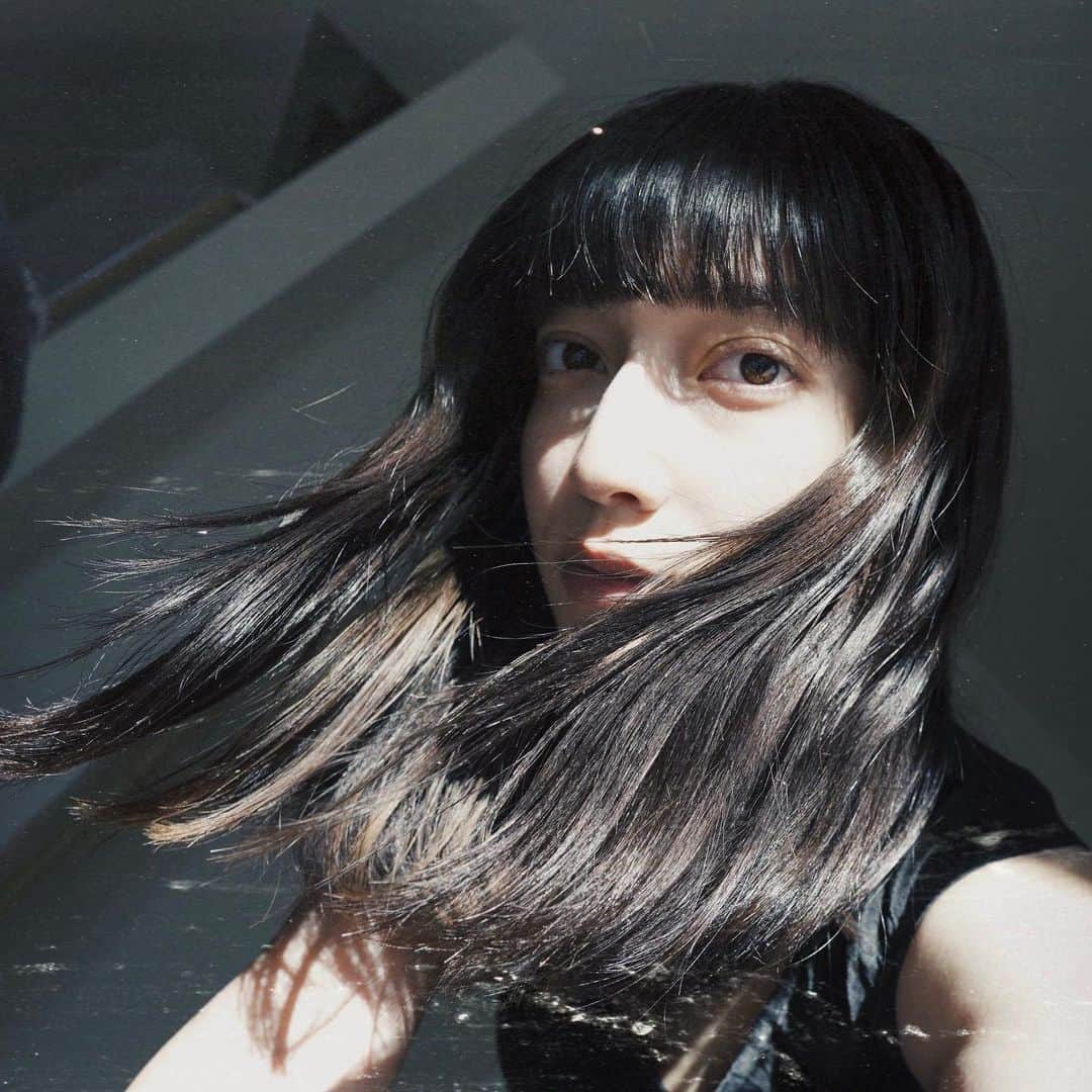 のインスタグラム：「蝉の声が小さくなった。夕方の風はほんの少し暑くなくなった。まだまだ暑さは残るけれど夏も終盤、気がつけば… 夏の思い出はできましたか」