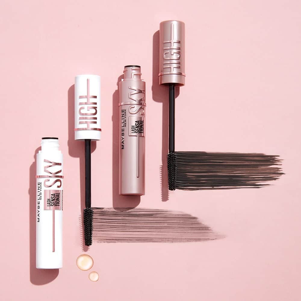 Maybelline New Yorkのインスタグラム：「Give your lashes the length they deserve with this dynamic duo:  #skyhightintedprimer and our #skyhighmascara!👏 This mascara primer lengthens, thickens and cares for your lashes and delivers up to 1.5x the volume when work with our Sky-High washable Mascara! vs. Sky High washable mascara alone. 😍✨」