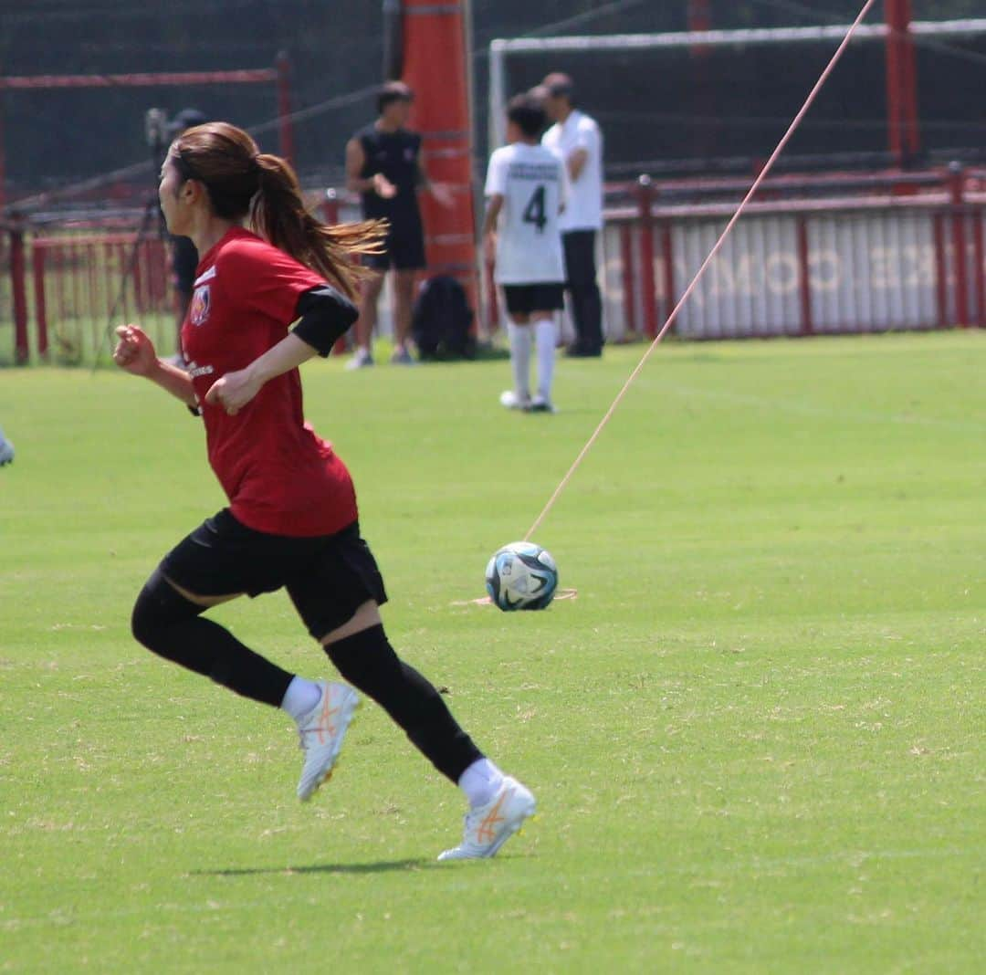 伊藤美紀のインスタグラム：「ついに！明日！ 沢山の応援よろしくお願いします❤️‍🔥⚽️ やるぞ、やるぞ、やるぞーーー！！  🗓8月26日 ⏱18:00 kickoff 🆚ジェフユナイテッド市原・千葉レディース 🏟浦和駒場スタジアム . . #三菱重工浦和レッズレディース #伊藤美紀 #5 #weリーグカップ」