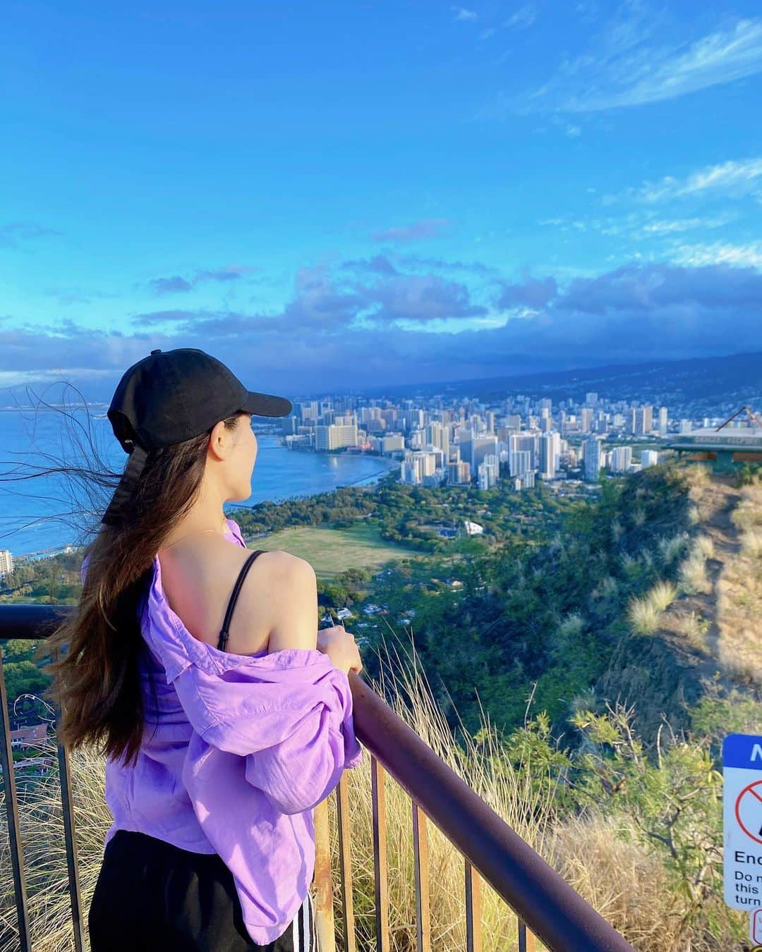 小嶋菜月のインスタグラム：「Diamond Head⛰️ . . #ダイヤモンドヘッド #四時半起き #朝日 #とても綺麗でした #☀️」