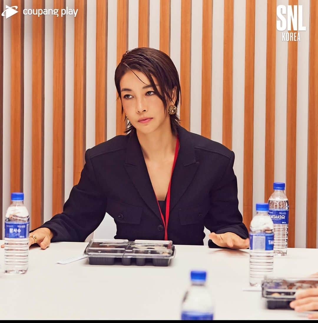 チン・ソヨンのインスタグラム：「SNL코리아 7회 26일 8시  쿠팡플레이 @coupangplay 🔥🔥🔥」