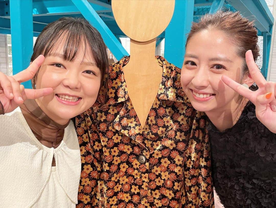 中田あすみさんのインスタグラム写真 - (中田あすみInstagram)「「オトナの天てれ」♡ 蛙亭イワクラさんが当時私を推していてくれたなんて…🥹✨恐縮すぎます…！  ソーズビーことズビちゃんはビットワールドでかなり長い付き合いがあるので、天てれの現場で一緒になるのはなんだか新鮮🥰 今回の収録もズビちゃんが一緒だったお陰でより楽しめました♪  そしてそして何とスタジオには「シンパンマン」も♡  あ〜楽しかったな〜 全然話し足りなかったし、まだまだ天てれを語りたい！！  明日は再放送があるので、見逃した方もご安心下さい✨ Eテレ午前9:30〜10:00に放送ですので是非ご覧くださいー！  #オトナの天てれ #イワクラさん #ソーズビーくん #シンパンマン #木村昴さん #前田公輝くん #はっとりさん #出演者全員が天てれ愛を持っていて本当に楽しい収録だった」8月25日 22時03分 - asumi.nakada