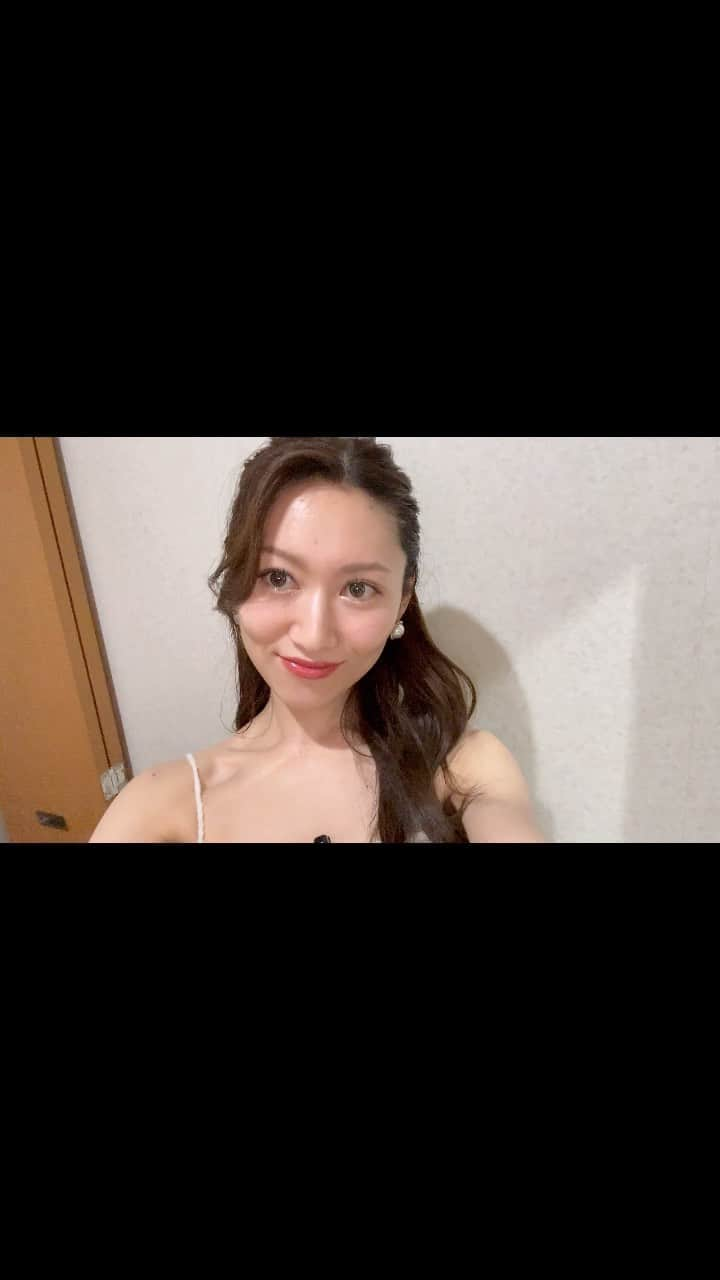 karenのインスタグラム：「最近ハマってるヘアアレンジ🌼🌼🌼30秒でできて簡単可愛い！！！#ヘアアレンジ簡単 #くるりんぱ」