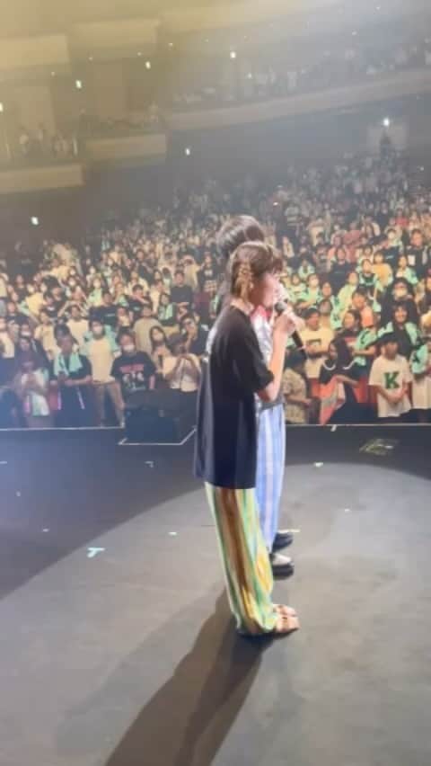 川谷絵音のインスタグラム：「ライブ終わり🎥」