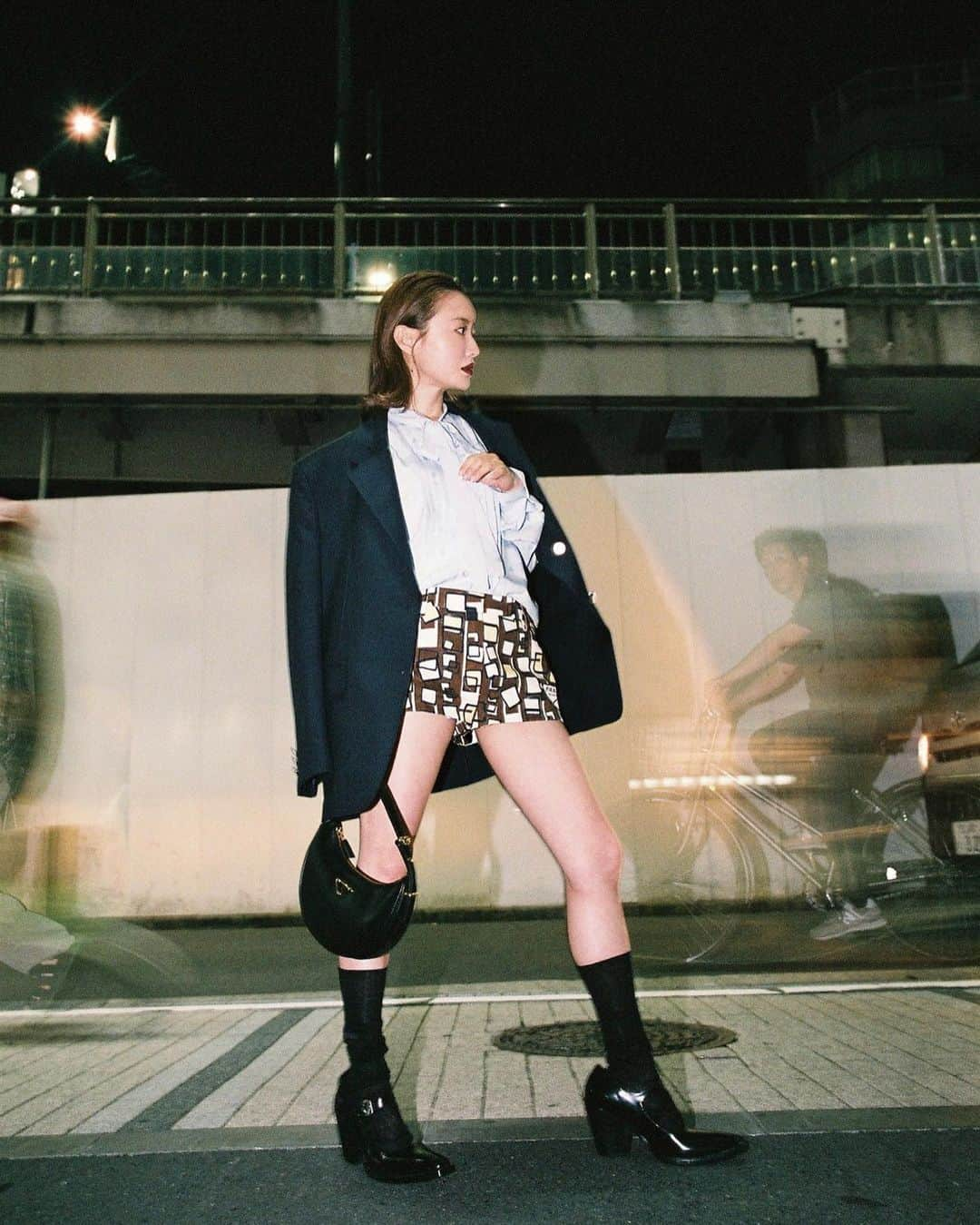 松本まりかさんのインスタグラム写真 - (松本まりかInstagram)「PRADA 🖤 filmphotography  #PradaArque　@Prada  気合い🔥」8月25日 22時17分 - marika_matsumoto