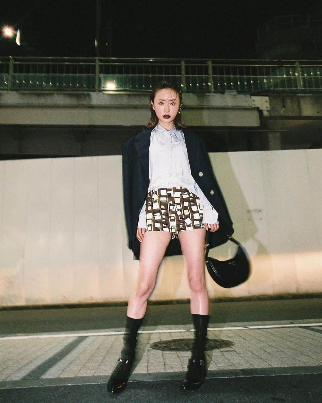 松本まりかさんのインスタグラム写真 - (松本まりかInstagram)「PRADA 🖤 filmphotography  #PradaArque　@Prada  気合い🔥」8月25日 22時17分 - marika_matsumoto