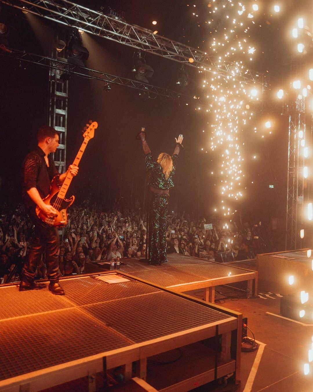 Tokio Hotelさんのインスタグラム写真 - (Tokio HotelInstagram)「Bochum ❤️ 📸 @leonschlesselmann」8月25日 22時35分 - tokiohotel