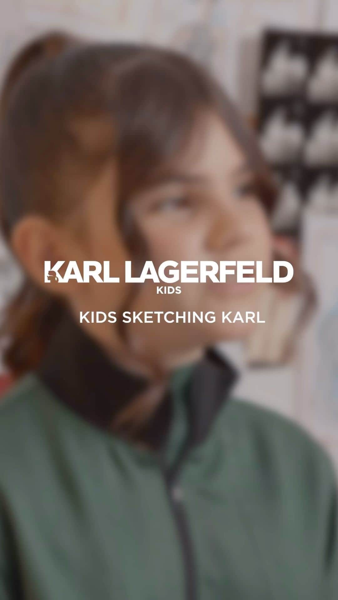 ジュリア・レストイン・ロイトフェルドのインスタグラム：「So proud to be part of @karllagerfeld kids latest campaign. What an honor it was to be invited to visit Karl's office in Paris and sit and draw at his desk.A special memory captured forever 🖤 #karllagerfeld #ad」