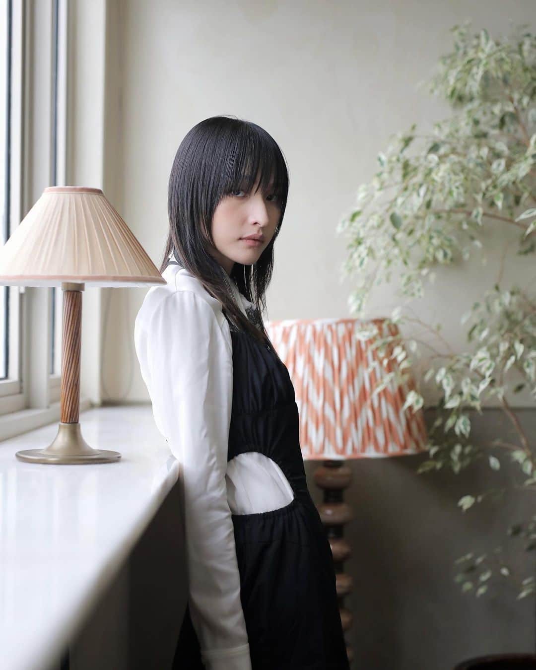 ハンナ・チャンのインスタグラム：「with @fetico_official 🖤  今屆CENTRESTAGE以「滋養身心，綻放魅力」為主題，最後兩日 (9月8至9日) 更開放畀公眾入場。你都想參與時裝界盛事，一次過欣賞嚟自18個國家及地區、超過210個時尚品牌嘅最新設計？立即預先登記：https://bit.ly/3QNzd7M   CENTRESTAGE : https://centrestage.com.hk/tc 日期：9月6 – 9日 地點：灣仔會展  #CENTRESTAGEHK #HKTDCFashion #HKTDCFairs #HKTDC #Fashion #CreateHK #創意香港 #香港國際時尚匯展 #CENTRESTAGE #時裝展 #fashionhk @hktdclifestyle @hktdcfashionhk」
