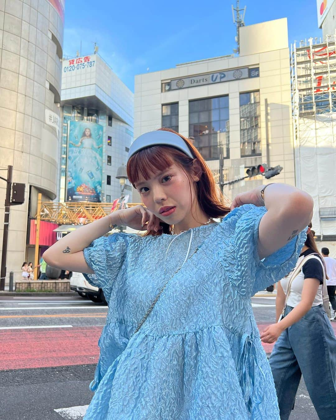 瀬戸あゆみさんのインスタグラム写真 - (瀬戸あゆみInstagram)「Watching Barbie day🤍🩵👠🎟️  ふたりでお揃いの @dear_sisterhood 着て映画Barbieを観た！ あんまり投稿だと見えないけど、meiのかわいい @meidejewelry もお揃いでつけた🎀 そしてそのあとらぶだいちゃんとお好み焼きへ。It was presious day for meでした🥰  #ayumi_outfit  #dearsisterhood」8月25日 22時57分 - setoayumi