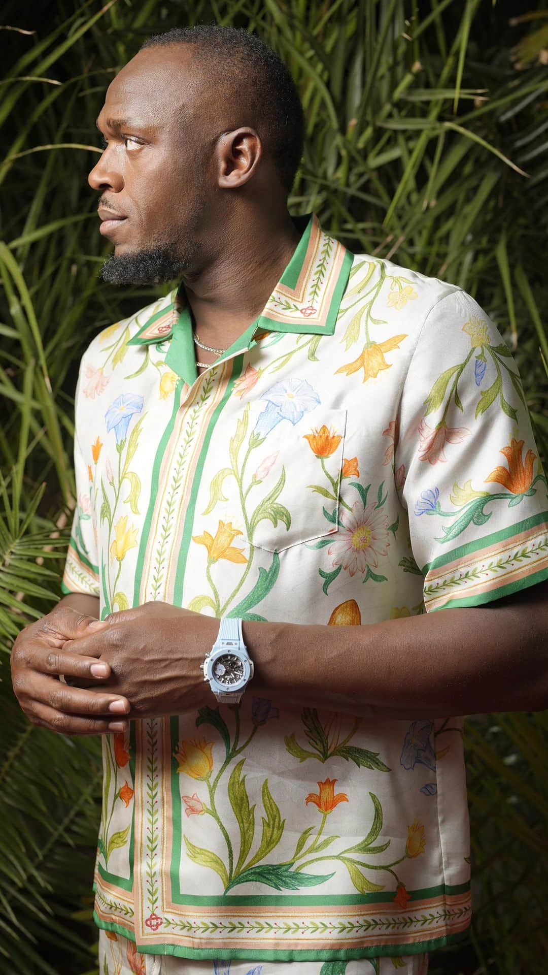 ウサイン・ボルトのインスタグラム：「A memorable summer evening with #HublotAmbassador @usainbolt wearing the #BigBangUnico Sky Blue. #HublotLovesSummer   Video by @romainreglade  Picture by @stephanefeugerephotography」
