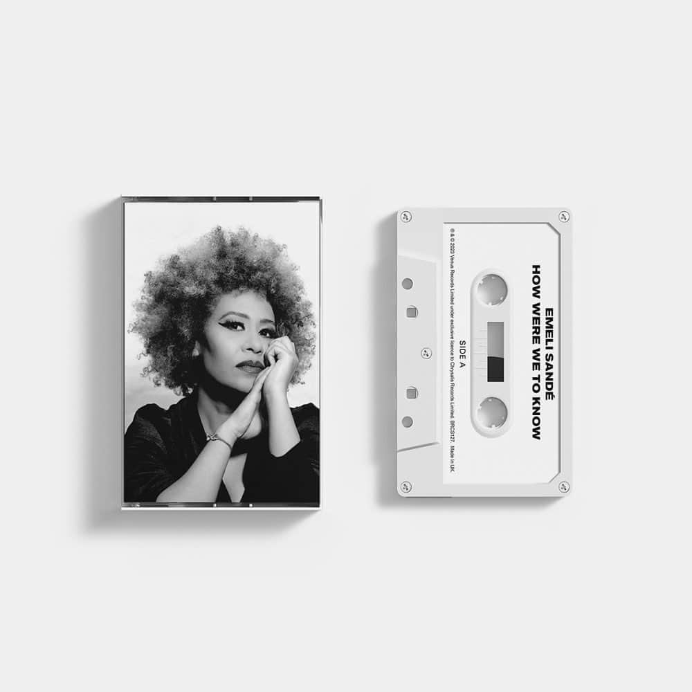 Emeli Sandéさんのインスタグラム写真 - (Emeli SandéInstagram)「I'm so happy that the news is out and I get to share a brand new album with you all very soon! You can pre-order your copy of 'How Were We To Know' on exclusive and limited edition formats including white vinyl, CD & cassette via my webstore at the link in bio.  (Each bundle includes a bonus 'Live At Leeds' CD too)  I can't wait for you all to hear it! 💘」8月25日 23時04分 - emelisande