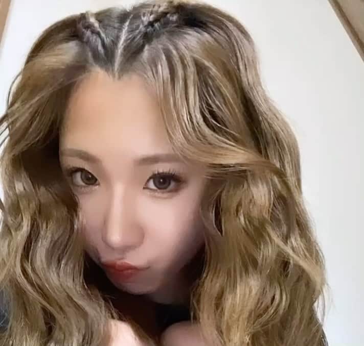 のインスタグラム：「. ﾜｵ」