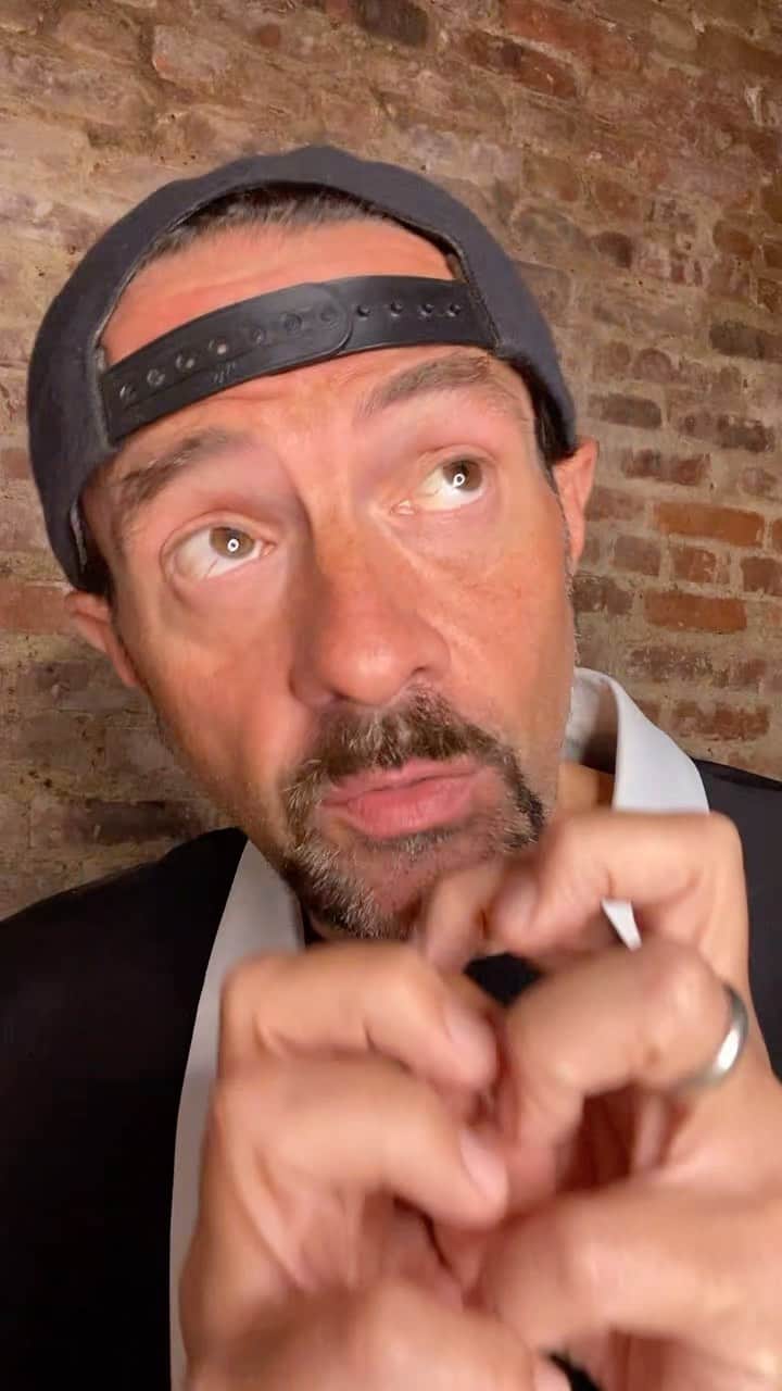 ケヴィン・スミスのインスタグラム：「Celebrate National Cinema Day this Sunday with me, @regalmovies and @pepsi! Because the best way to experience the movies is in a theater. #KevinSmith #regalpartner #pepsipartner #nationalcinemaday」