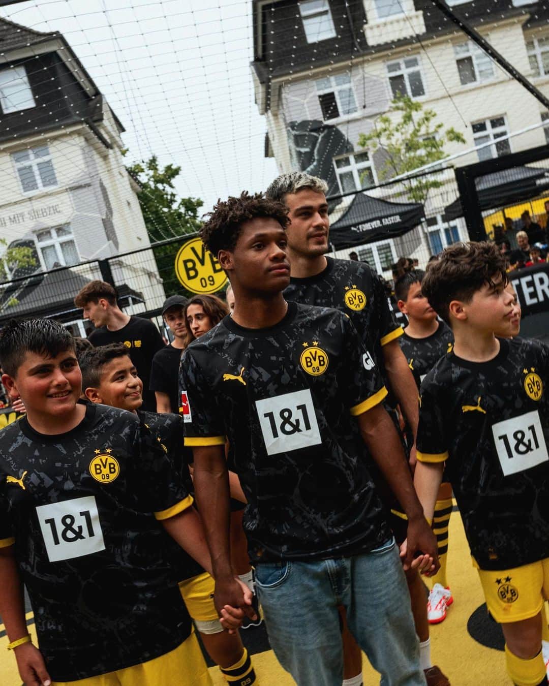 ボルシア・ドルトムントさんのインスタグラム写真 - (ボルシア・ドルトムントInstagram)「What a day in Dortmund! 💥 200 Kinder, 6 Teams and ein neues Trikot. 🖤   @puma.de, @bvb09 und @nordstadtligadortmund haben ein ganz besonderes Turnier im Herzen unserer Stadt organisiert!」8月26日 0時09分 - bvb09