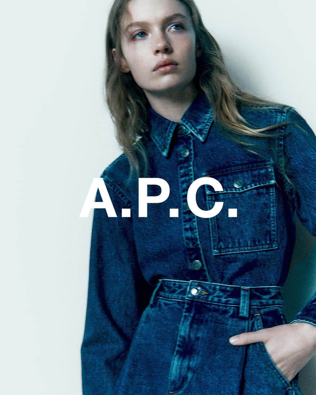 アーペーセーのインスタグラム：「Introducing A.P.C. Fall/Winter 2023.  Rethink your fall wardrobe with foundational A.P.C. pieces that can be cherished for years. A collection of unexpected combinations of bold and minimal, structured and relaxed silhouettes and a fresh take on uniform dressing.   Available on apc.fr and in stores.   #APCParis」