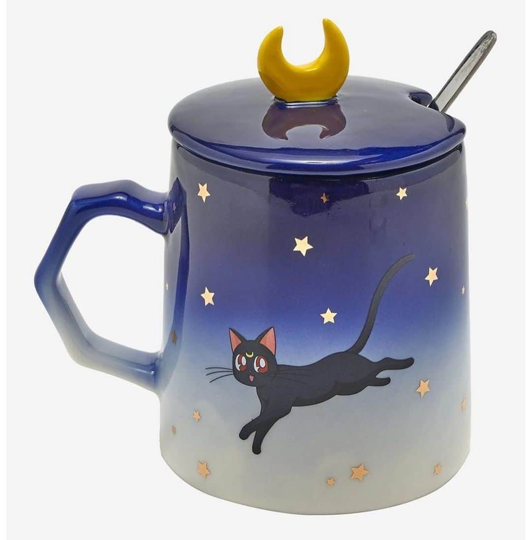 のインスタグラム：「✨🌙 Another beautiful Sailor Moon mug from @boxlunchgifts! 🌙✨  #sailormoon #セーラームーン #mug」