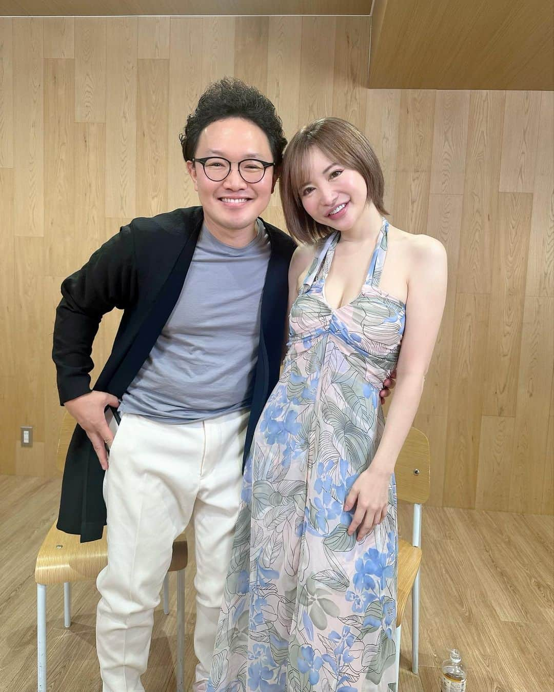 里美ゆりあさんのインスタグラム写真 - (里美ゆりあInstagram)「森林原人さんとYouTubeコラボ撮影させて頂きました🥳⭐️ 凄く久しぶりにお会いする事が出来て森さんの話しが楽しすぎて大爆笑のネタ満載❣️❣️  森さんとゆりあのYouTubeお楽しみに🎵  #YouTube #森林原人 #里美ゆりあ #里美ゆりあチャンネル  #里美ゆりあちゃんねる  #韓国 #youtubechannel  #youtuber  #av」8月26日 11時01分 - satomiyuria