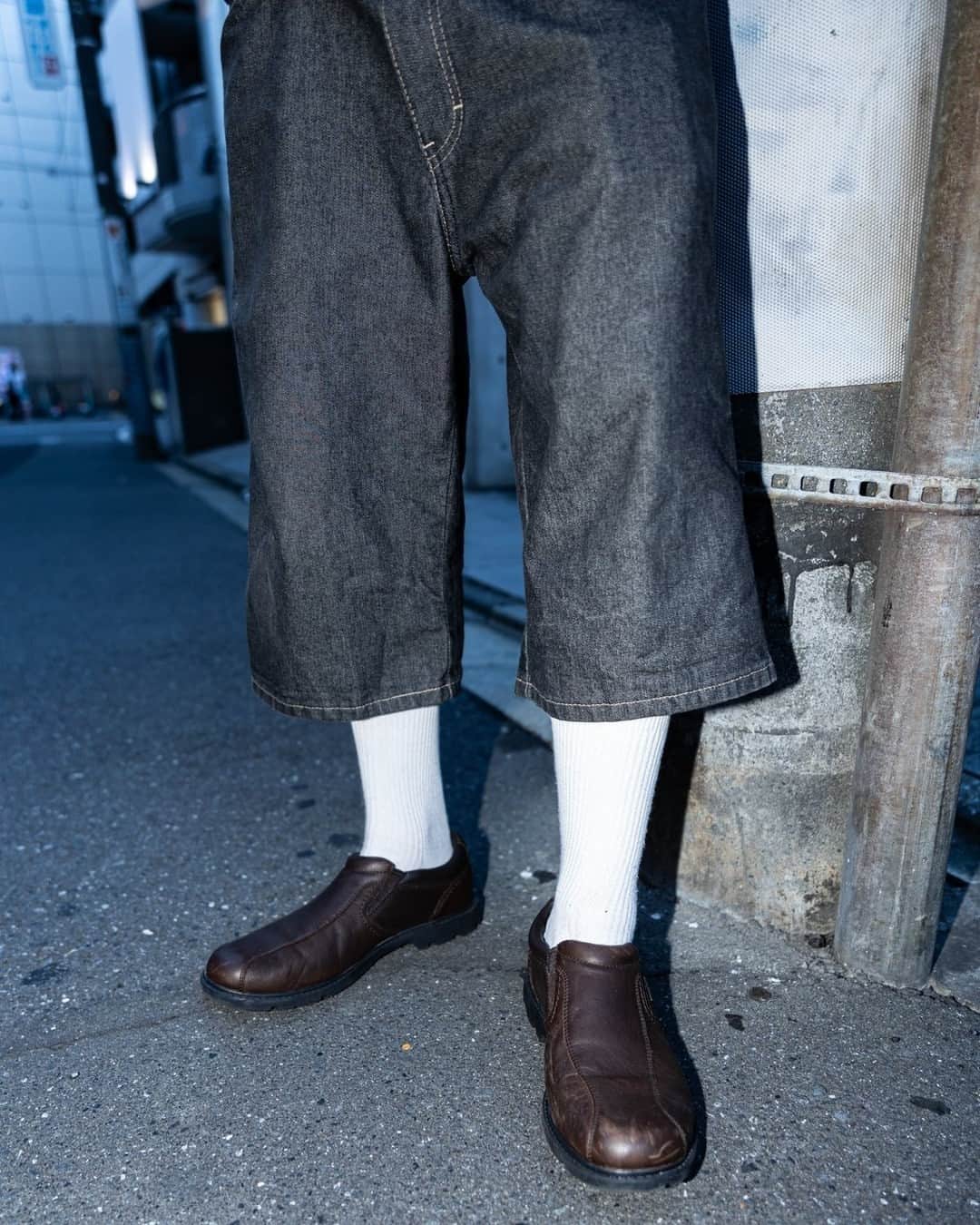 Fashionsnap.comさんのインスタグラム写真 - (Fashionsnap.comInstagram)「Name: 千葉悠斗⁠ Age: 21⁠ Occupation: アパレル⁠ ⁠ Tshirt #FamilyMart⁠ Pants #Dickies⁠ Shoes #used⁠ Earrings #ドンキホーテ⁠ ⁠ Photo by @kei10_35⁠ ⁠ #スナップ_fs #fashionsnap #fashionsnap_men」8月26日 10時00分 - fashionsnapcom