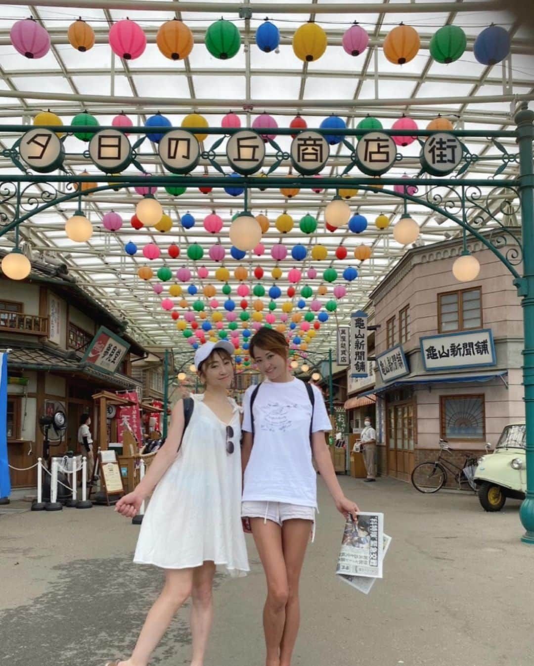 葵ゆりかさんのインスタグラム写真 - (葵ゆりかInstagram)「あゆちゃんと西武園ゆうえんち❤️ 流れるプールも波のプールも、レトロな商店街も最高✨ ランチしたレストラン"黄昏号"も、電車仕様になっていて中もすごく可愛かった❣️ 子供も大人も丸一日遊べるよ😻  #西武園ゆうえんち　#プール　#pool #bikini #👙#ビキニ　#水着　#夏　#summer #夏休み　#子連れスポット　#子連れ　#遊園地」8月26日 10時38分 - yuriyuricchi