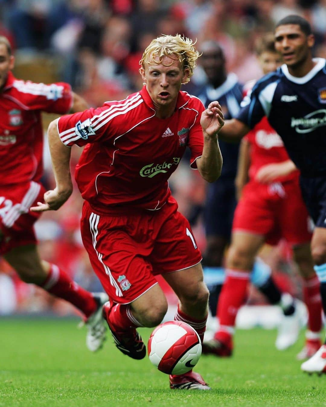 リヴァプールFCさんのインスタグラム写真 - (リヴァプールFCInstagram)「#OnThisDay in 2006, @kuyt made his debut for the club.   What a player 👏」8月26日 18時00分 - liverpoolfc