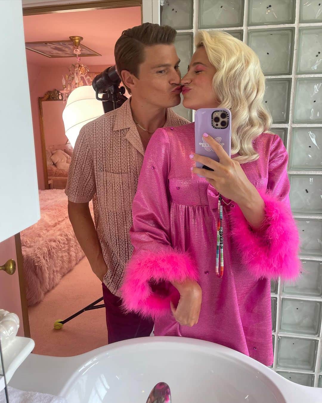 ピクシー・ロットのインスタグラム：「m&d to be 💗」