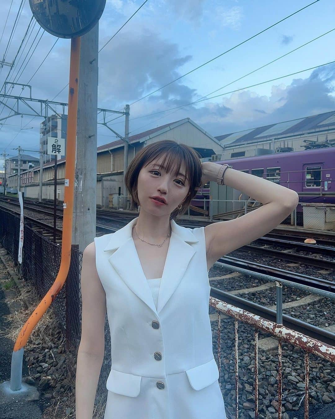 駒井まちのインスタグラム：「まだ終わってほしくないのに終わっちゃうから夏って特別🐶」