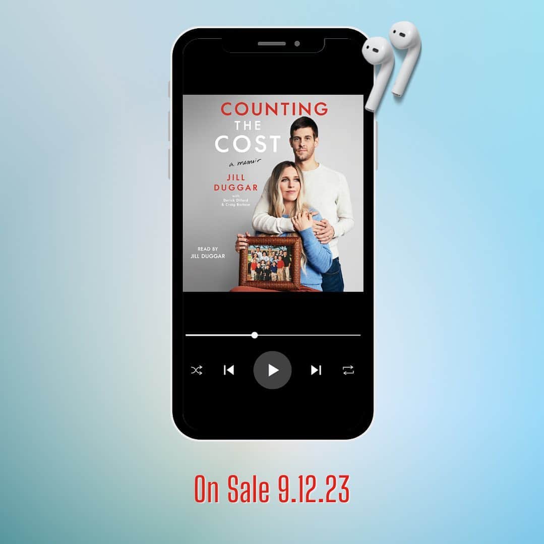 デリック・ディラードのインスタグラム：「🌟🎧So many of y’all have asked & I’m excited to finally have more info to share with you…🎙️🤗  🌟🎤 @derickdillard and I look forward to sharing our story in our audiobook #countingthecost, coming from @simon.audio on 9/12 and available for pre-order now! ✅  🌟⬆️Pre-order at the link in my bio or ➡️here: https://bit.ly/3qCP5Ct   @simon.audio @gallerybooks @derickdillard #countingthecostaudiobook #audiobooks」