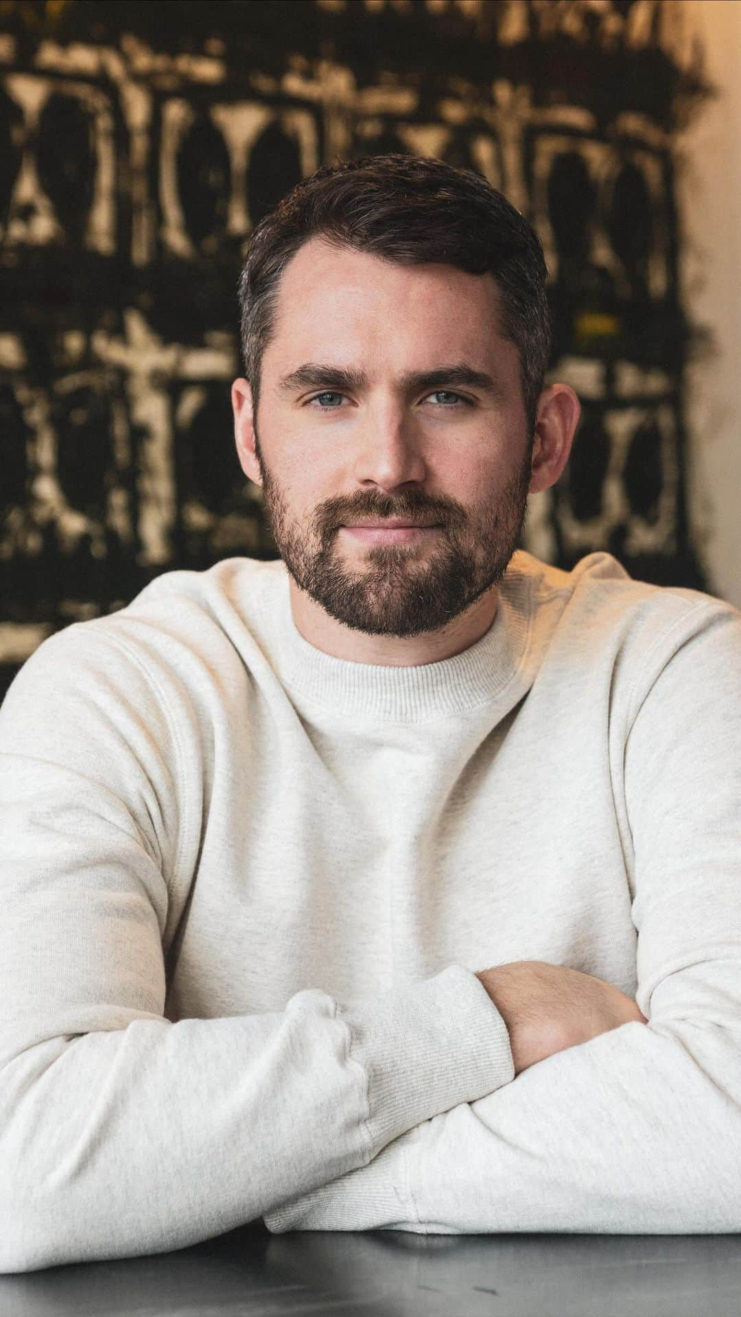 ケビン・ラブのインスタグラム：「Friday Sessions. This week, Kevin Love @kevinlove joins Dr. Gregory Scott Brown @gregorysbrownmd to talk about his mental health journey, share the story behind a panic attack that changed his life, and offer tips for how guys can get the conversation going about mental health.   #mentalhealth #malementalhealth #vulnerability #anxiety #depression #vulnerability」