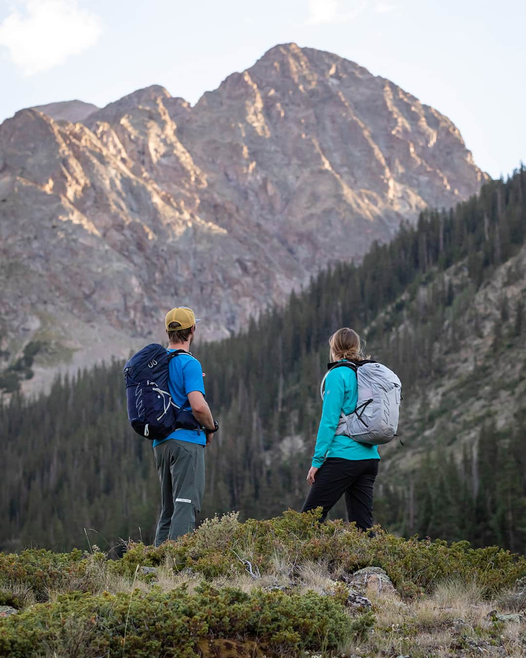 オスプレーのインスタグラム：「Grab the perfect pack up to 40% off with Osprey's End of Summer Sale, happening now through September 4th!   Spanning categories, shop for comfortable, durable, functional gear at our best prices of the season.   #OspreyPacks」