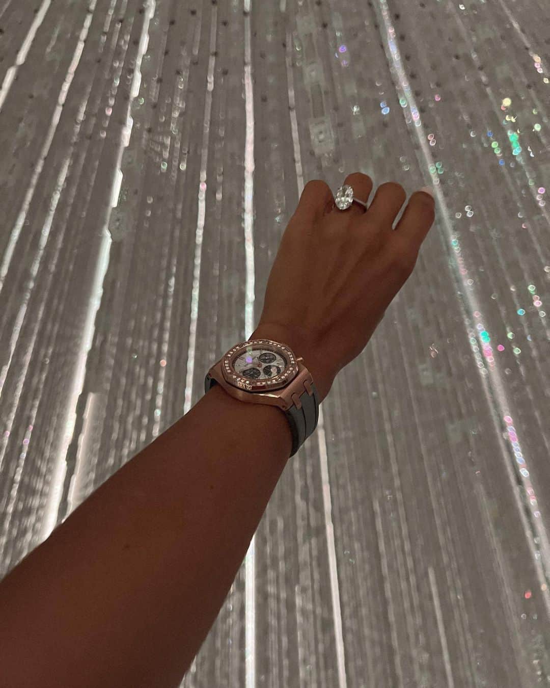 Tamara Kalinicさんのインスタグラム写真 - (Tamara KalinicInstagram)「As you can see, I change my @audemarspiguet watch wardrobe through out the day, but if you swipe to the end you will see the brand new collaboration with @alyxtudio @matthewmwilliams we have been waiting for. How sick is this dial? @britishvogue #APxAlyx AD」8月26日 3時27分 - tamara