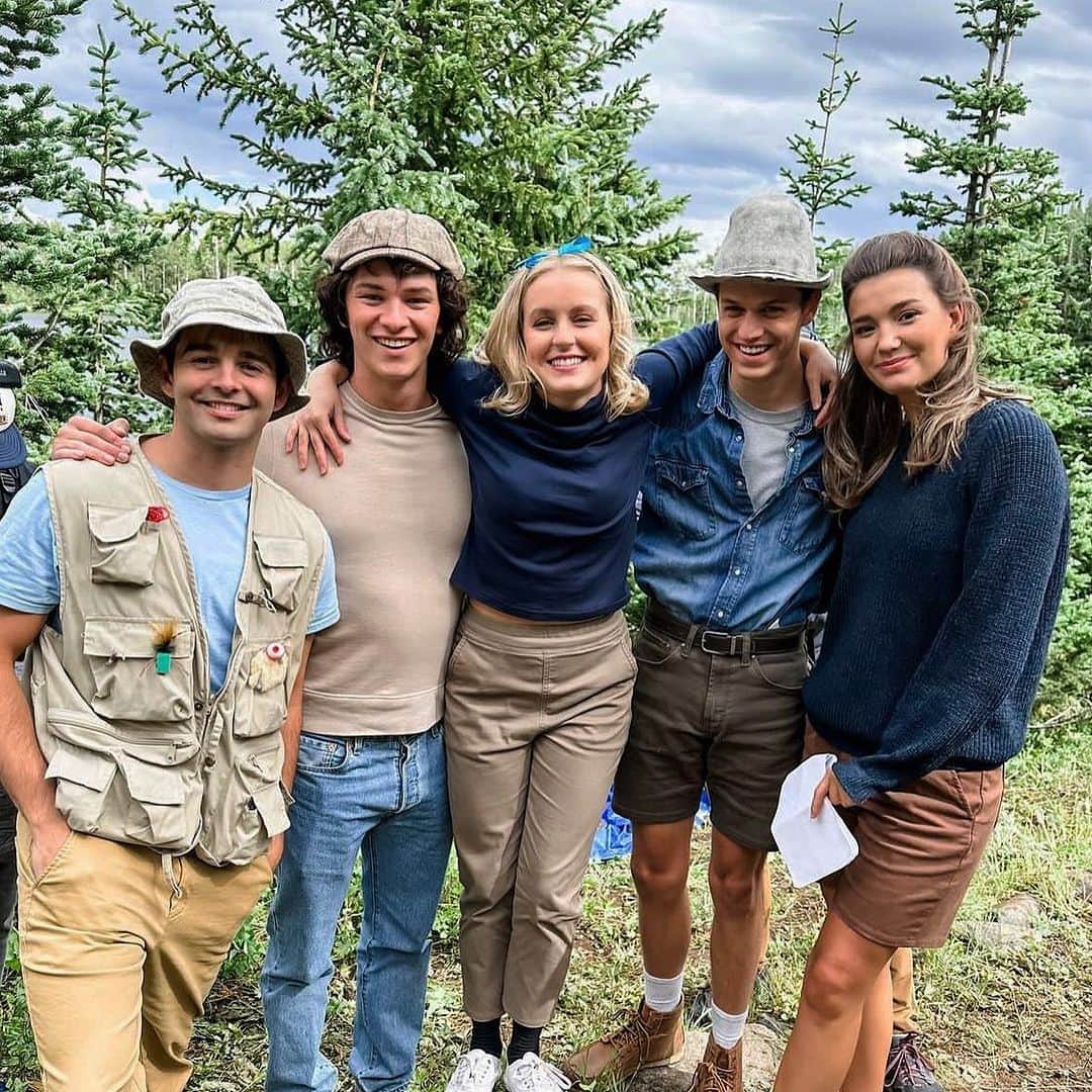 ジャック・グリフォーのインスタグラム：「There is perhaps nothing better than making movies except making friends. Loved every second with my new buds. You are all so kind and phenomenally talented. Thanks for the memories ❤️🎬🧸😛😇 @grizzlynightfilm」