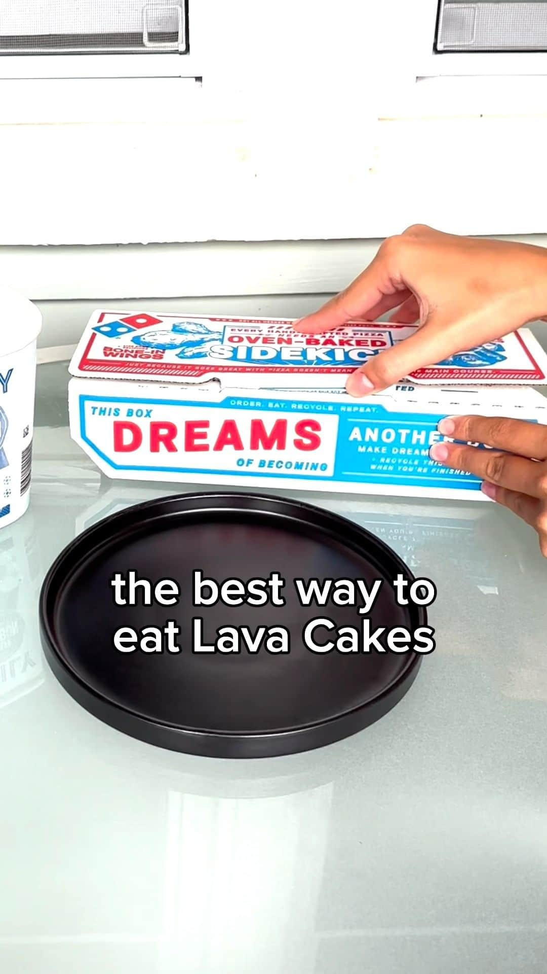 Domino's Pizzaのインスタグラム：「Ice cream + Lava Cakes, name a better duo.」