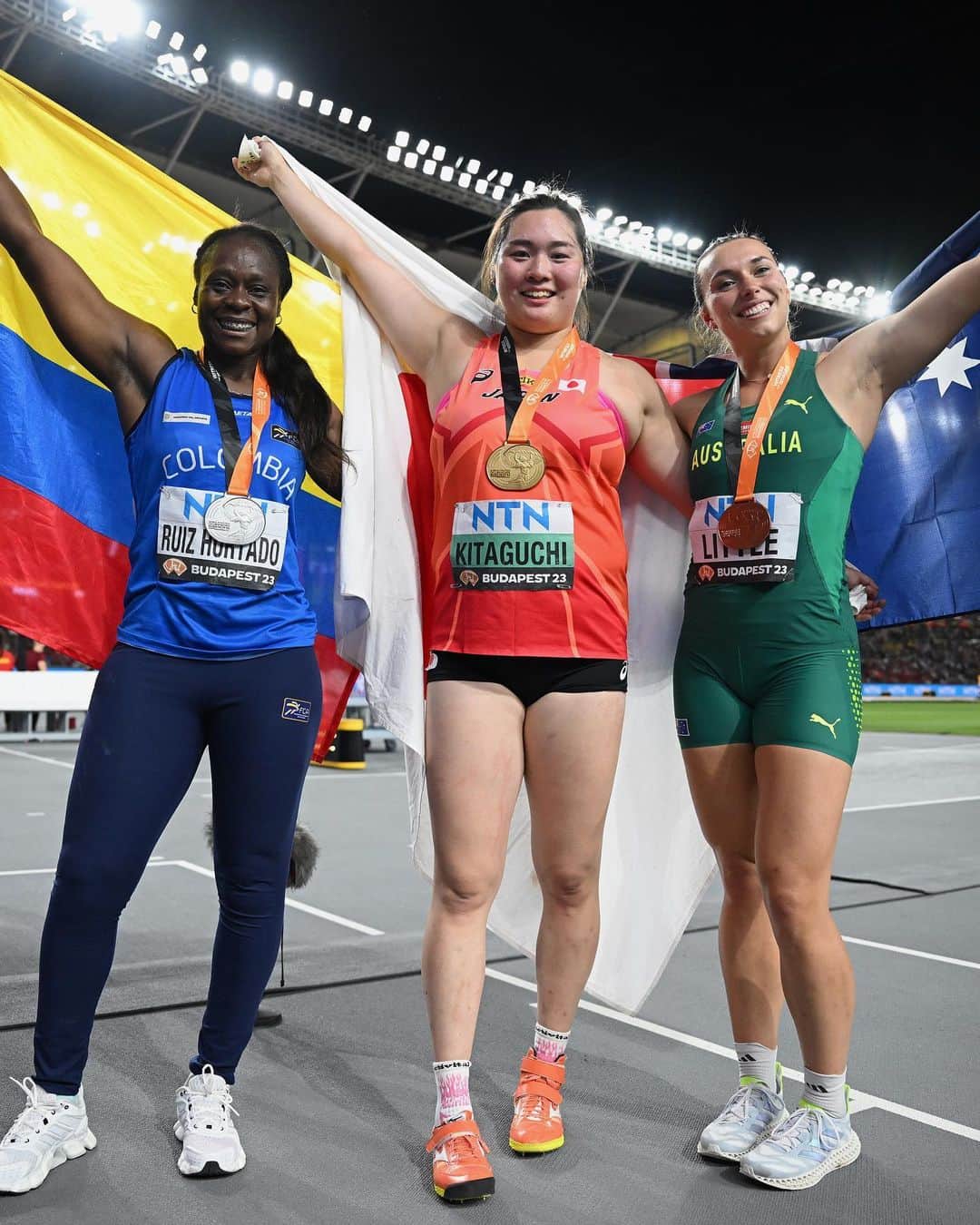 日本陸上競技連盟さんのインスタグラム写真 - (日本陸上競技連盟Instagram)「🥺🥺🥺  THIS IS WHAT IT MEANS TO BE WORLD CHAMPION  @giantbaby_paru wins the women’s javelin in the final round with a huge 66.73m 🇯🇵   🥈 Flor Denis Ruiz Hurtado 🇨🇴  🥉 @kenzielittle22 🇦🇺   #WorldAthleticsChamps」8月26日 4時53分 - jaaf_official