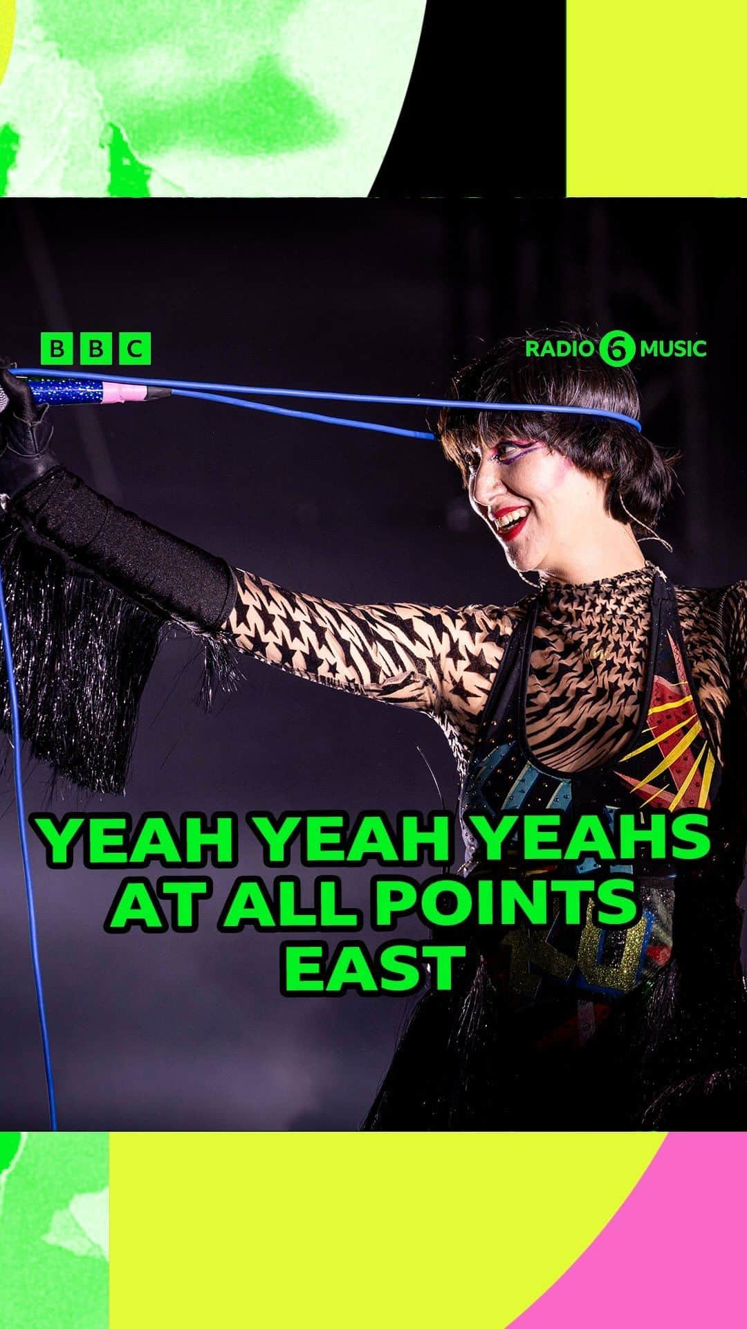 Karen Oのインスタグラム：「Karen O’s stage presence 👌  #allpointseast」