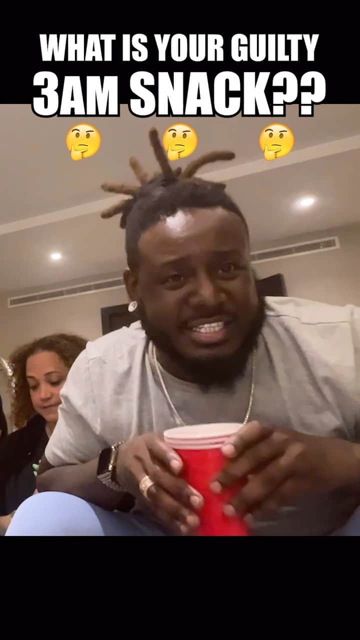 T-ペインのインスタグラム：「What is your guilty 3am snack? 🤔」