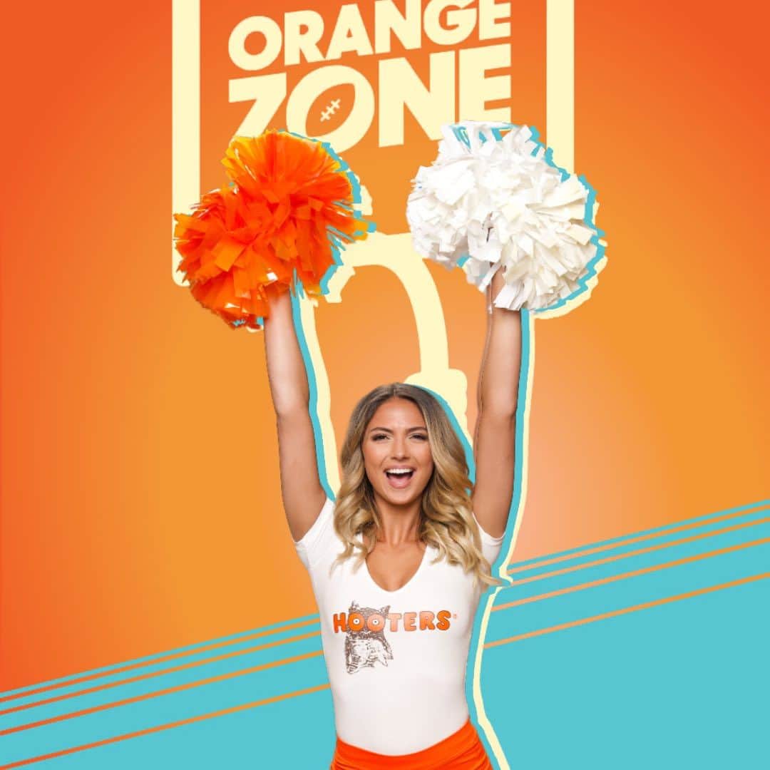 Hootersさんのインスタグラム写真 - (HootersInstagram)「Time to draft your team with the best team. See you at the Orange Zone 🏈」8月26日 6時45分 - hooters