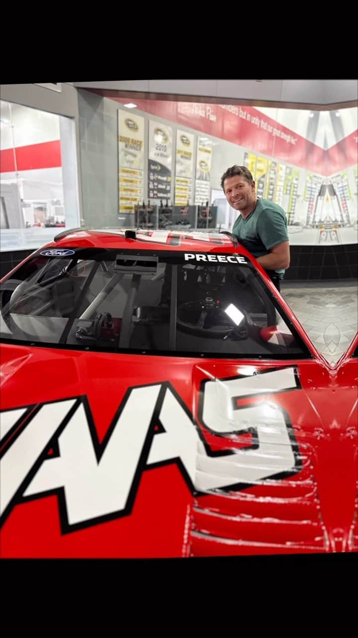 ミーシャ・コリンズのインスタグラム：「Last Saturday night, I toured the @stewarthaasracing headquarters, which was awesome… but I was disappointed to learn that I’m not a “good fit” for a career as a race car driver. For five minutes I struggled to get into the driver’s seat before deciding my future laid elsewhere.   #formula1 #racecars #stewarthaasracing」