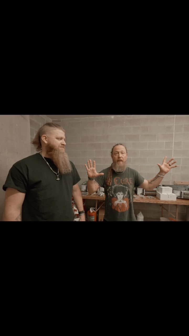 Shinedownのインスタグラム：「There is A LOT that goes into our shows that’s happening behind-the-scenes!   @bkerchofficial pulls the curtain back with @pyrotekfx on how we literally bring the heat to the stage!!! 🔥🔥🔥  What else do you want to see from a behind-the-scenes POV?  The Revolutions Live Tour kicks off on September 3rd. Get your tickets + VIP now and join us for an unforgettable night of rock n’ roll 🎫  📹 Full video by @sanjayparikhphoto available to watch on our @youtube channel + 🔗 in stories.」