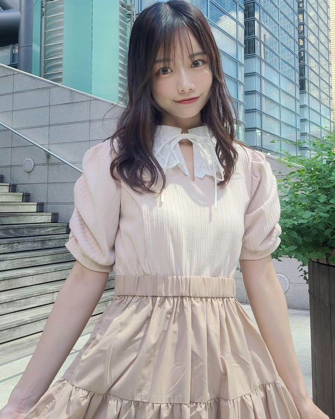 涼風あきさんのインスタグラム写真 - (涼風あきInstagram)「おはよ～！！  撮影の時は可愛いお洋服着れるから嬉しい◎  @chouette_latte のワンピース！ 襟とスカート部分のふわっと感がたまらん…💓  . . #ワンピース #chouettelatte #シュエラテ」8月26日 8時30分 - s_aki69_