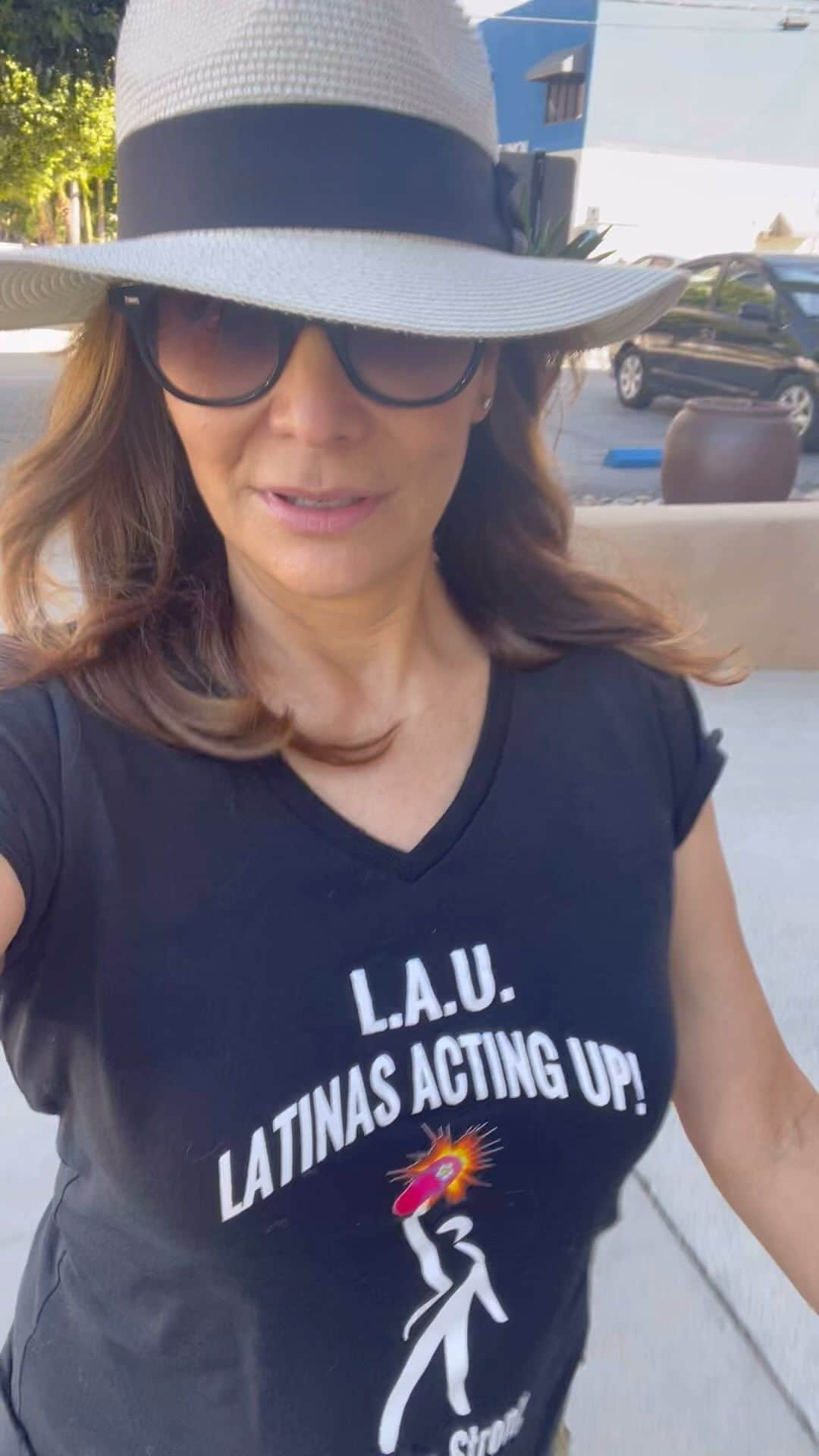 コンスタンス・マリーのインスタグラム：「🔥#CantStopWontStop  My Sistas @latinasactingup are a force to be reckoned with!  We are  @sagaftra  @wgawest  @iatse  @Teamsters We are labor! We are Union Strong! ✨💪🏽✨ As the corporate greed goes unchecked at the #Amptp & the CEO’s of these Big Studios STILL continue to NOT NEGOTIATE & try to starve us out, WE loudly say “We are STILL HERE!” We will not let them rob us of our creativity. We will not stop fighting for future generations to have a career! We are hot. We are tired. But even so, We will dance. We will chant. We will sing! “Pay a fair wage!” You will not steal our talent with AI. 🛑 I know you can hear us sitting on the other side of the big wall,  But will you listen.? Until you do, We Can’t Stop. We won’t stop! ✨💪🏽💃🏽💪🏽✨ #sagaftrastrong  #UnionStrong #Labor #Latinas #LatinasActingUp #Latinos #Latinx #Latine #RepresentationMatters #SagAftra #Friday #FridayVibes #Fierce #Female #strongwomen #greedisnotgood」