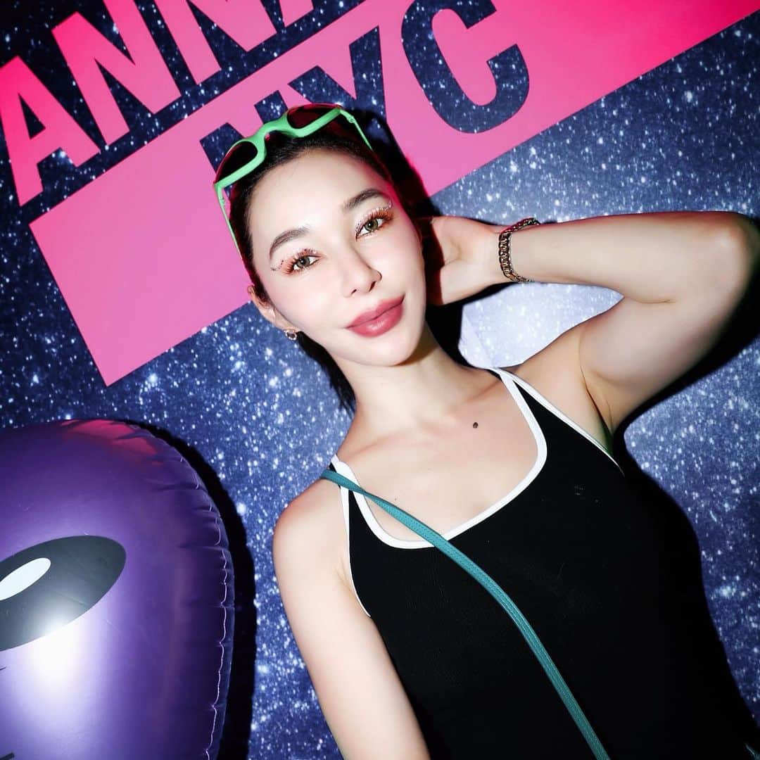 のインスタグラム：「Anna Sui ❤︎ 良い週末を Have a good weekend  . . . #annasui #party #アナスイ　#パーティー　#展示会」