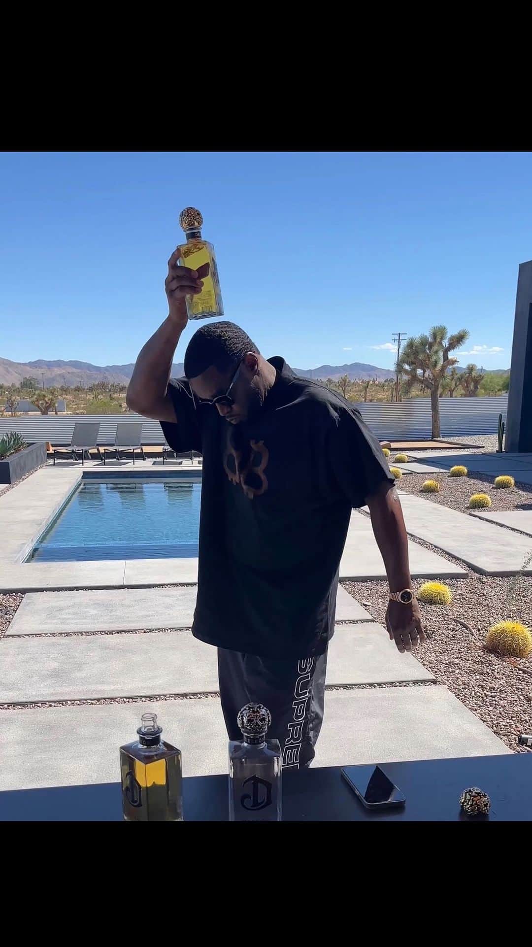 ディディのインスタグラム：「#ad Happy F#%k It Friday! I need your help deciding which Act Bad remix to go with! Which one y’all like better??? The Diddy version or The Puffy Daddy version!! Let me know in the comments!! @sexyyred   LOVE 🖤🙏🏿💫⚡️✨」