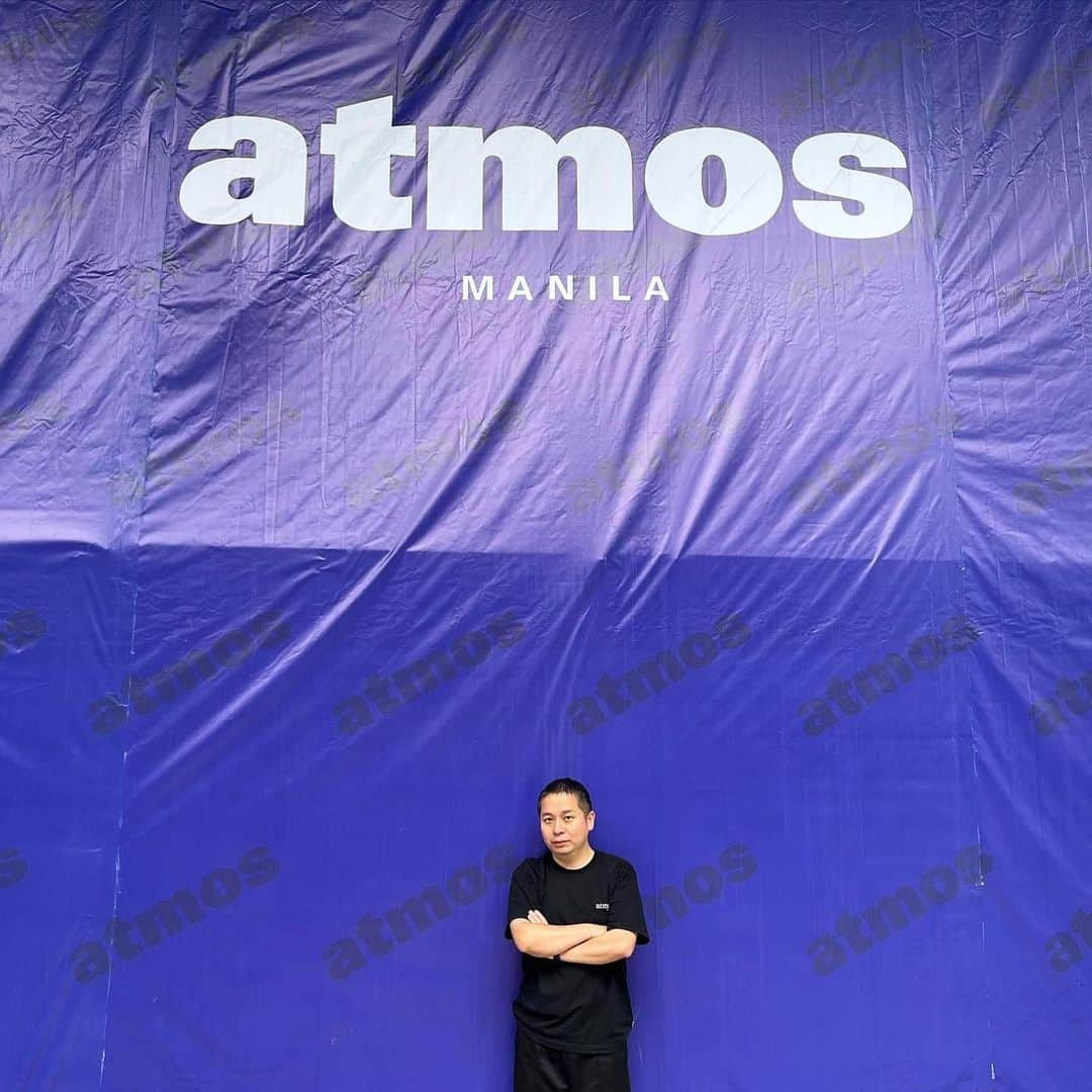 小島奉文のインスタグラム：「. Coming soon... @atmos.philippines Manila Grand opening.  Maybe November？？ I was so happy that everyone came popup event🙏. . アトモスフィリピンが現在popup中ですが11月ぐらいにグランドオープン予定です！ . #atmos #atmosphilippines #atmosmanila #philippines🇵🇭 #sneaker #sneakercommunity」