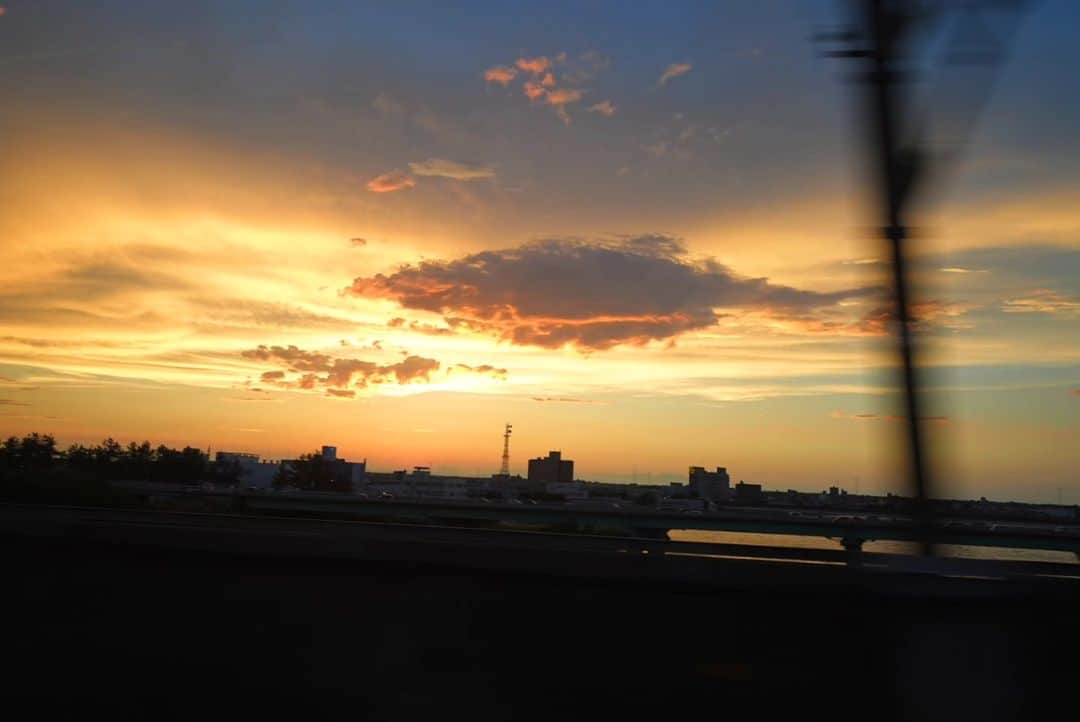 谷中敦さんのインスタグラム写真 - (谷中敦Instagram)「明日も頑張ろうと思える夕焼けでした。」8月26日 18時55分 - a.yanaka